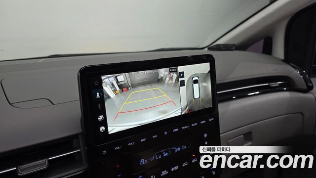 Hyundai Staria HEV 1.6 Lounge 7-Seater Inspiration 2025 — фото 20