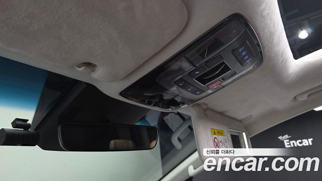 Hyundai Staria HEV 1.6 Lounge 7-Seater Inspiration 2025 — фото 24