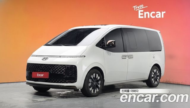 Hyundai Staria HEV 1.6 Lounge 7-Seater Inspiration 2025 — фото 1