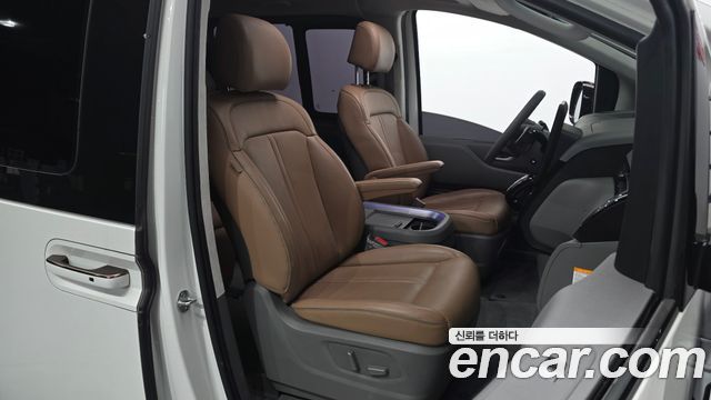 Hyundai Staria HEV 1.6 Lounge 7-Seater Inspiration 2025 — фото 32