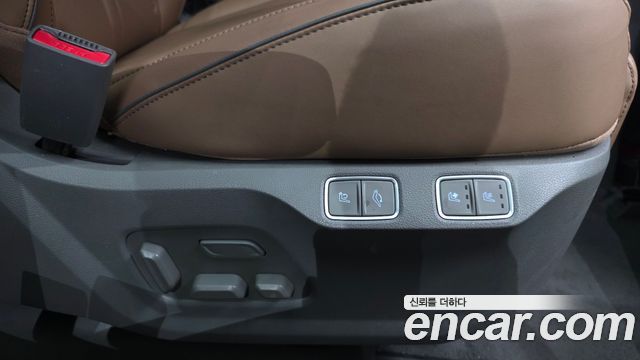 Hyundai Staria HEV 1.6 Lounge 7-Seater Inspiration 2025 — фото 34