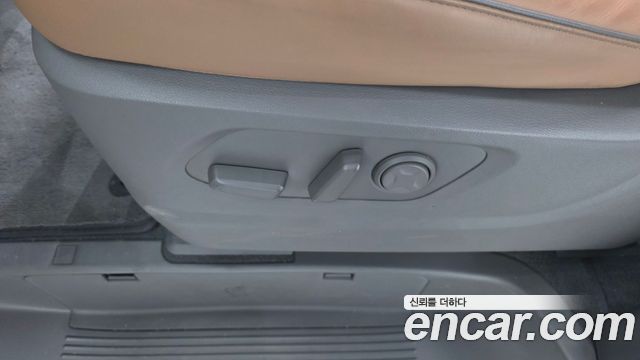 Hyundai Staria HEV 1.6 Lounge 7-Seater Inspiration 2025 — фото 38