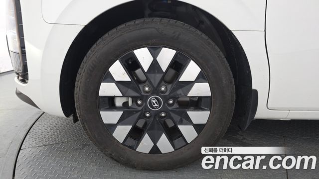 Hyundai Staria HEV 1.6 Lounge 7-Seater Inspiration 2025 — фото 51