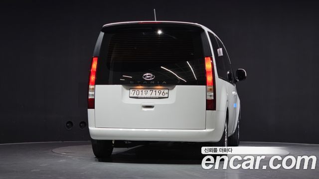 Hyundai Staria Tourer 11-Seater Modern 2022 — фото 4