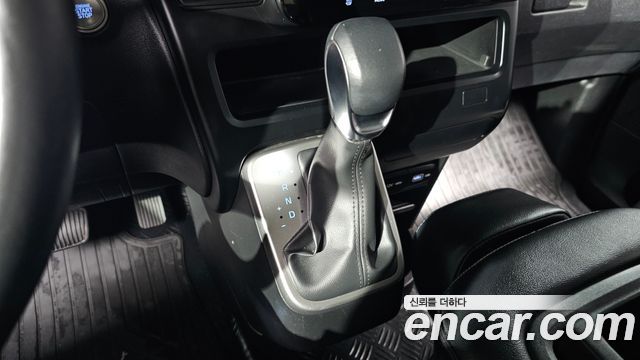 Hyundai Staria Tourer 11-Seater Modern 2022 — фото 9