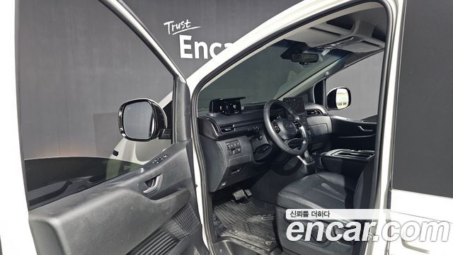 Hyundai Staria Tourer 11-Seater Modern 2022 — фото 10