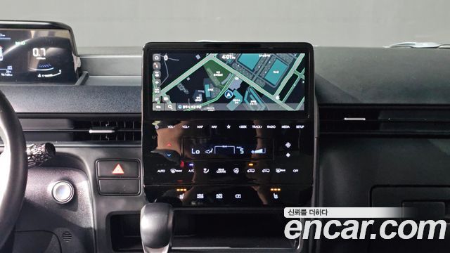 Hyundai Staria Tourer 11-Seater Modern 2022 — фото 14
