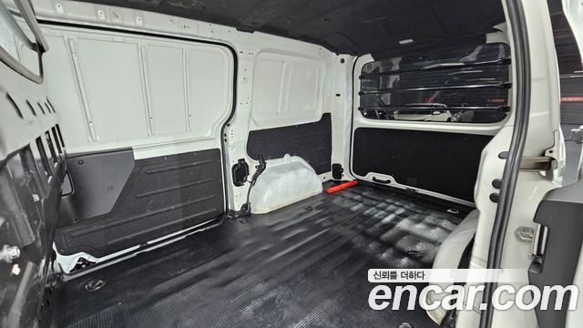 Hyundai Staria Cargo 3-Seater Modern 2022 — фото 11