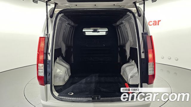 Hyundai Staria Cargo 3-Seater Modern 2022 — фото 18