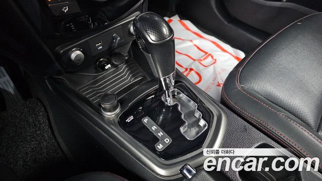 KG Mobility (SsangYong) Tivoli Air Diesel IX 2WD 2016 — фото 9