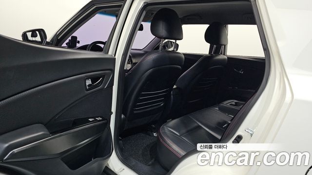 KG Mobility (SsangYong) Tivoli Air Diesel IX 2WD 2016 — фото 11
