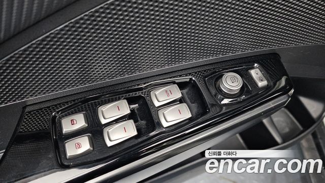 KG Mobility (SsangYong) Tivoli Air Diesel IX 2WD 2016 — фото 13