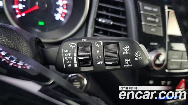 KG Mobility (SsangYong) Tivoli Air Diesel IX 2WD 2016 — фото 15