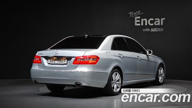 Mercedes-Benz E-Class (W212) E350 2011 — фото 2
