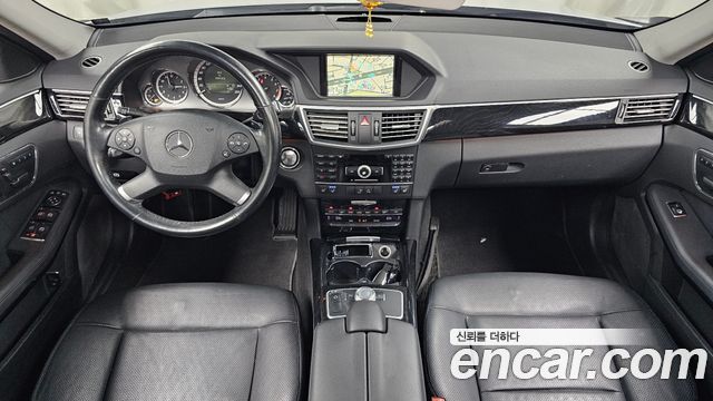 Mercedes-Benz E-Class (W212) E350 2011 — фото 7