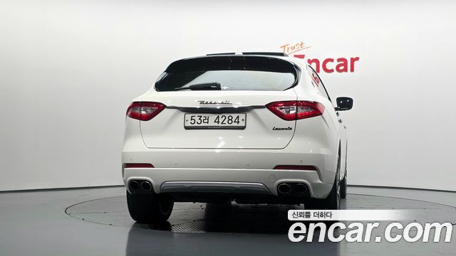 Maserati Levante 3.0 S AWD Luxury 2017 — фото 4