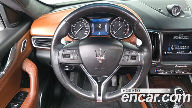 Maserati Levante 3.0 S AWD Luxury 2017 — фото 13