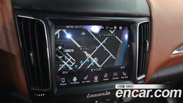 Maserati Levante 3.0 S AWD Luxury 2017 — фото 14