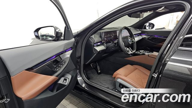 BMW 5 Series (G60) 530i xDrive M Sport 2025 — фото 10