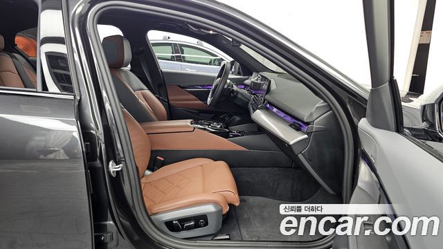 BMW 5 Series (G60) 530i xDrive M Sport 2025 — фото 11