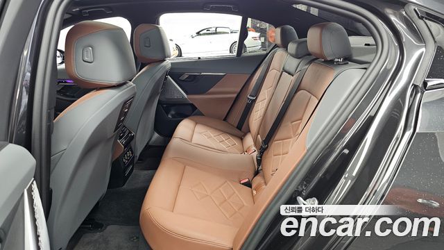 BMW 5 Series (G60) 530i xDrive M Sport 2025 — фото 26
