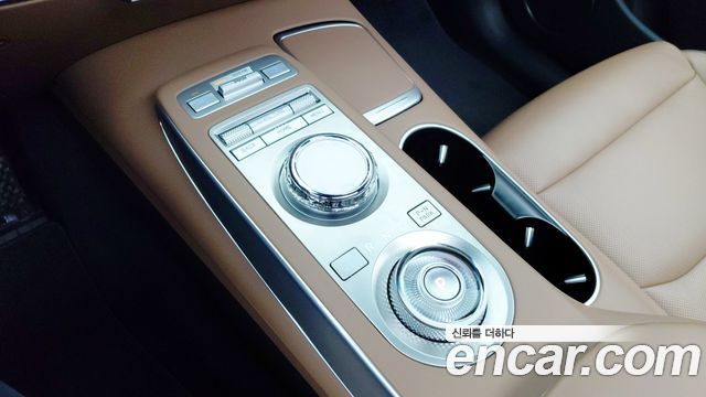 Genesis GV70 2.2 Diesel AWD 2021 — фото 23