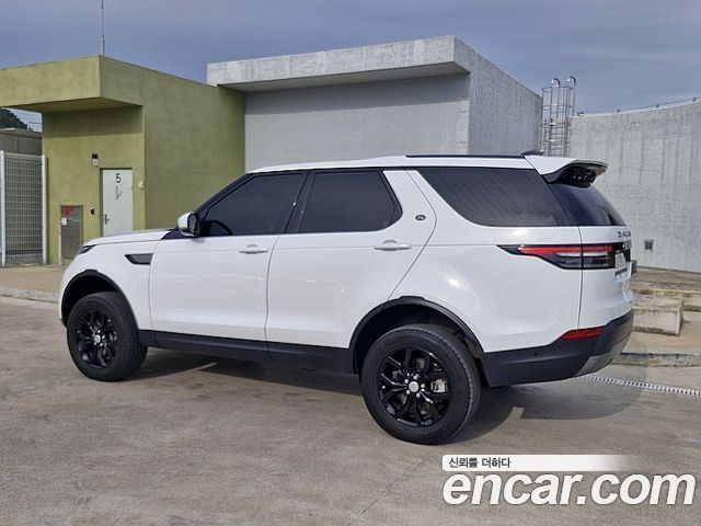 Land Rover Discovery 5 2.0 SD4 SE 2019 — фото 4