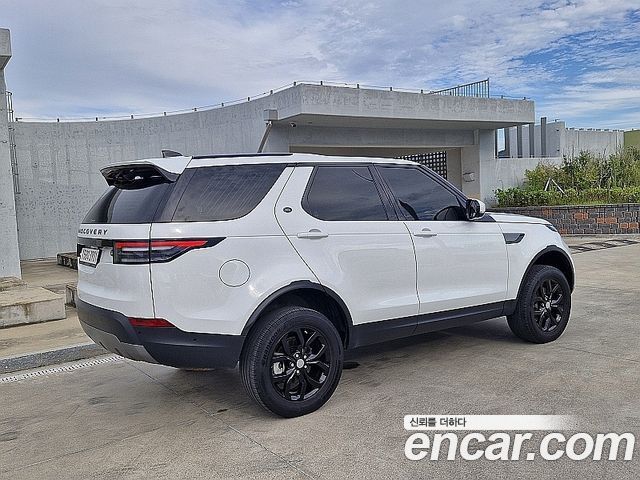 Land Rover Discovery 5 2.0 SD4 SE 2019 — фото 5