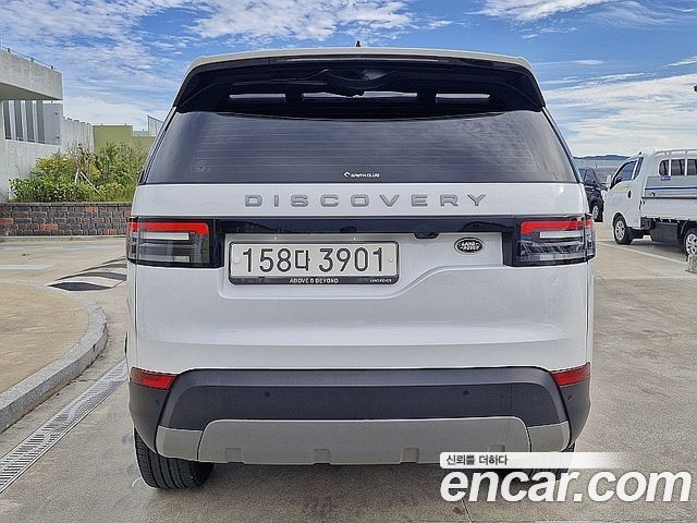 Land Rover Discovery 5 2.0 SD4 SE 2019 — фото 6