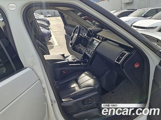 Land Rover Discovery 5 2.0 SD4 SE 2019 — фото 11