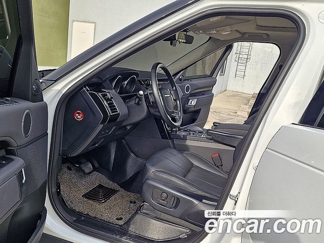 Land Rover Discovery 5 2.0 SD4 SE 2019 — фото 12