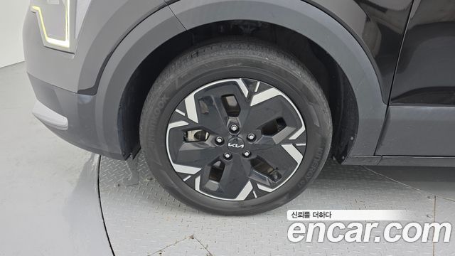 Kia Niro EV Air 2023 — фото 5