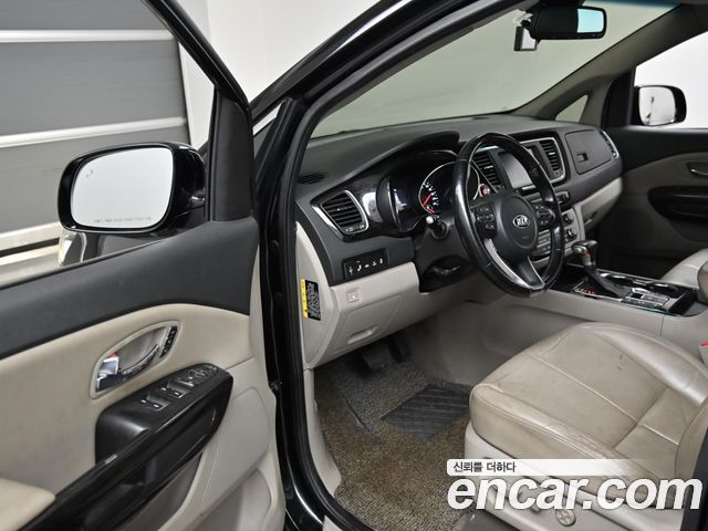 Kia Carnival 9-Seater Noblesse Special 2020 — фото 15