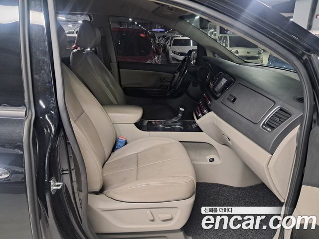 Kia Carnival 9-Seater Noblesse Special 2020 — фото 24