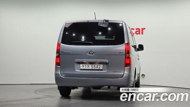Hyundai Grand Starex Van 5-Seater Modern 2019 — фото 4