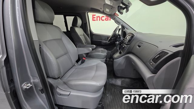 Hyundai Grand Starex Van 5-Seater Modern 2019 — фото 10