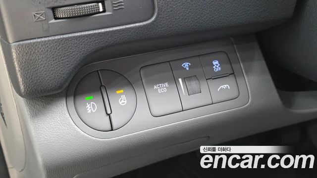 Hyundai Grand Starex Van 5-Seater Modern 2019 — фото 13