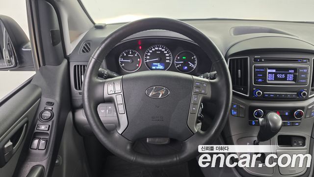Hyundai Grand Starex Van 5-Seater Modern 2019 — фото 14