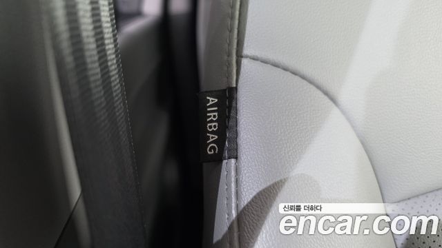 Hyundai Grand Starex Van 5-Seater Modern 2019 — фото 17