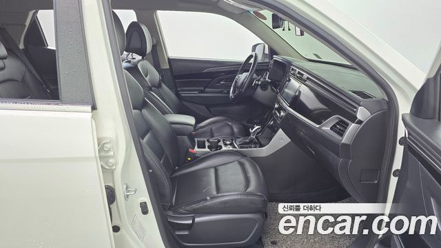 KG Mobility (SsangYong) Beautiful Korando Gasoline 1.5 2WD C5 Plus 2021 — фото 26