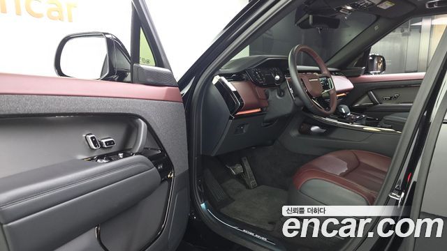 Land Rover Range Rover Sport (III) P550E Dynamic HSE 2025 — фото 10