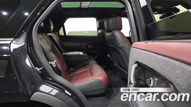 Land Rover Range Rover Sport (III) P550E Dynamic HSE 2025 — фото 16