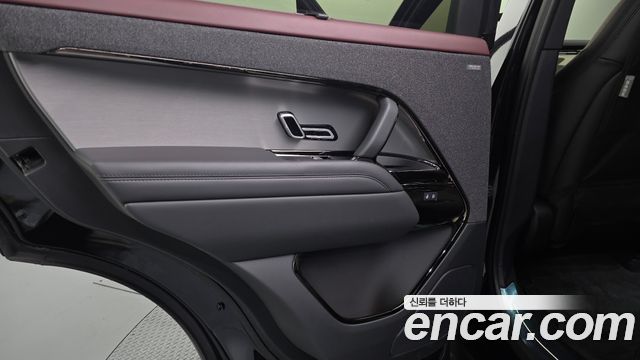 Land Rover Range Rover Sport (III) P550E Dynamic HSE 2025 — фото 31