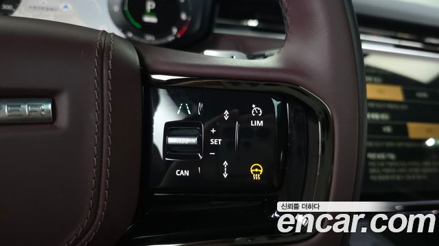 Land Rover Range Rover Sport (III) P550E Dynamic HSE 2025 — фото 38