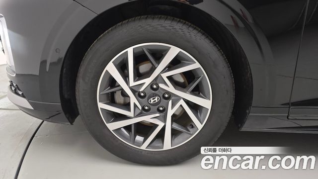 Hyundai Grandeur (GN7) 2,5 Gasoline 2WD Exclusive 2023 — фото 5
