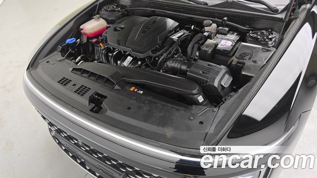 Hyundai Grandeur (GN7) 2,5 Gasoline 2WD Exclusive 2023 — фото 6