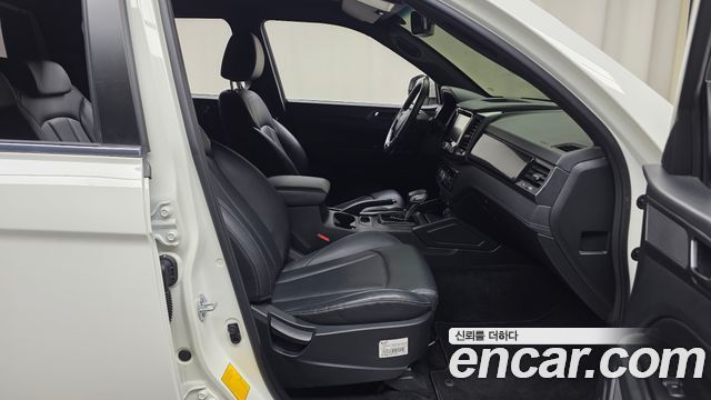 KG Mobility (SsangYong) Rexton Sports Khan Diesel 2.2 2WD Prestige 2021 — фото 11