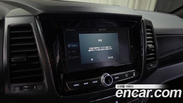 KG Mobility (SsangYong) Rexton Sports Khan Diesel 2.2 2WD Prestige 2021 — фото 15