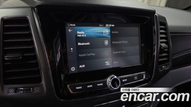 KG Mobility (SsangYong) Rexton Sports Khan Diesel 2.2 2WD Prestige 2021 — фото 16