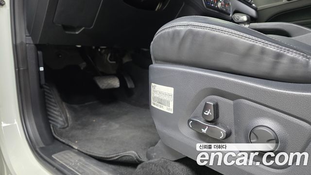 KG Mobility (SsangYong) Rexton Sports Khan Diesel 2.2 2WD Prestige 2021 — фото 28